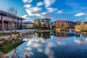 Wyndham Grand Plaza Royale