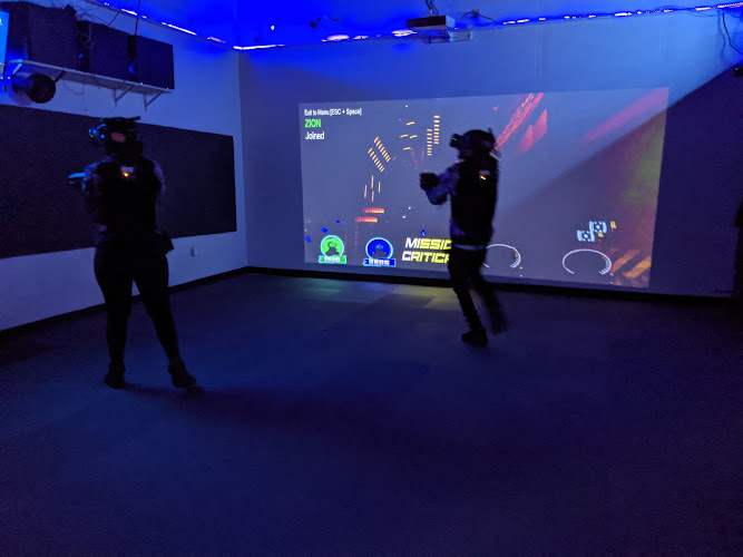 Zion Virtual Reality Family Entertainment: Free-walk VR – move around for real