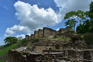 Zona Arqueológica Toniná
