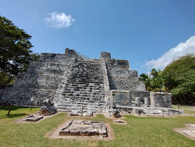 Zona Arqueológica de El Meco