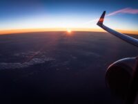 AI Flight Search vs Travel Agents Which Offers Better Deals in 2025