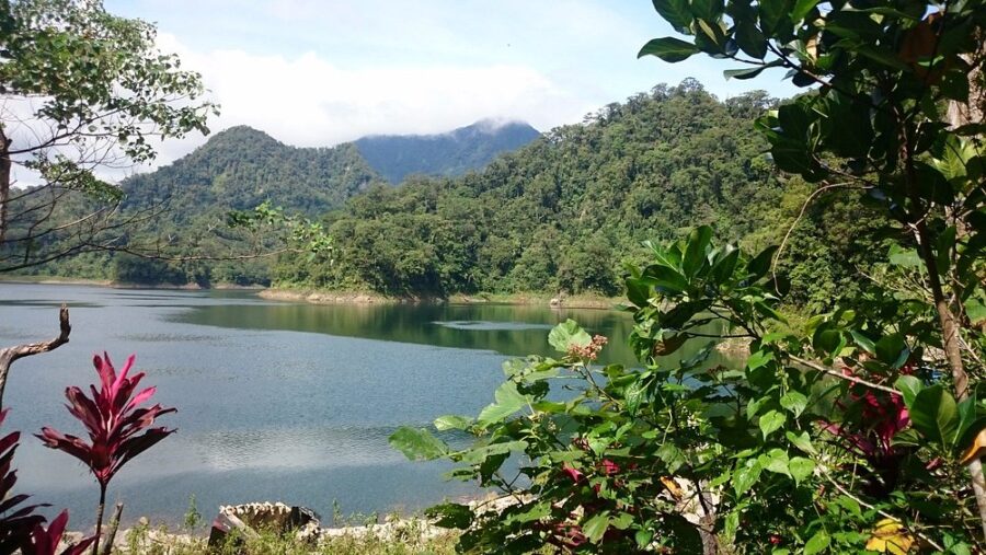 Balinsasayao Twin Lakes Natural Park
