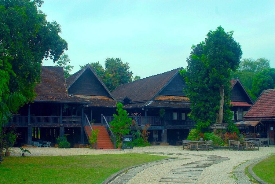 Baan Sao Nak