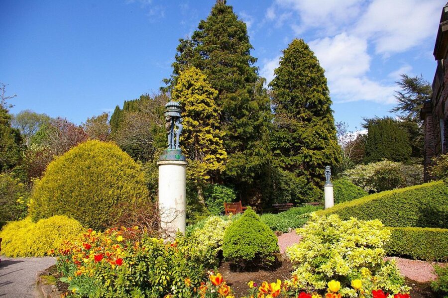 Burns Monument