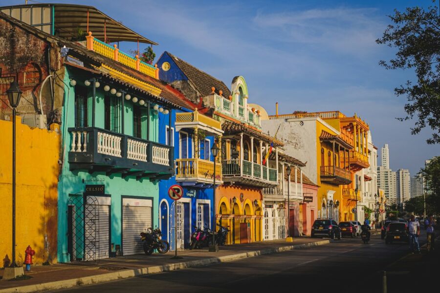 cartagena colorful street scene