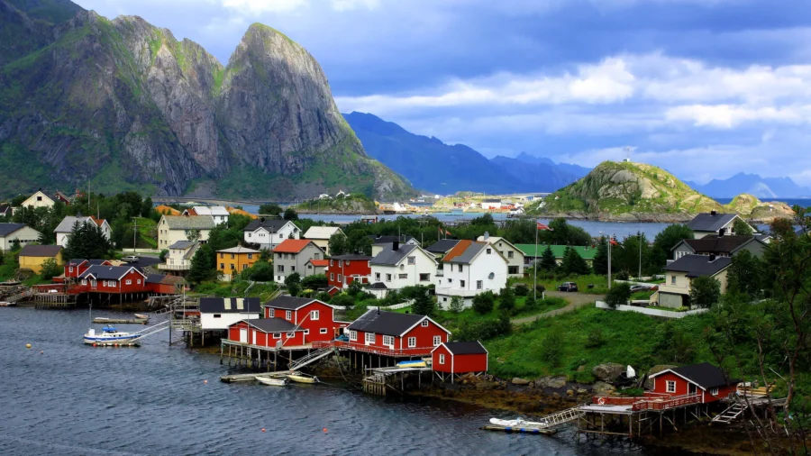 coastal village mountains