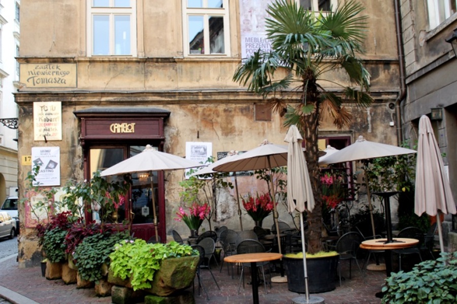 cozy cafes in Krakow