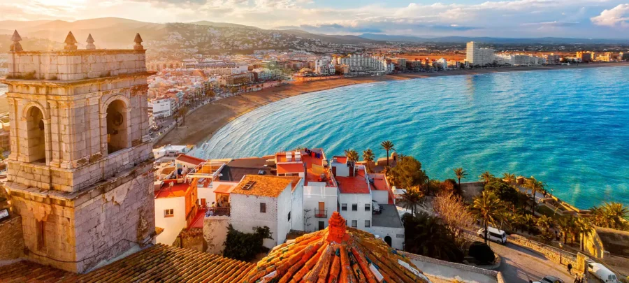 Valencia cityscape showcasing vibrant architecture and Mediterranean charm.