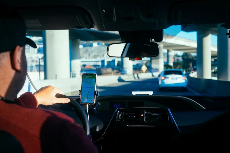 Driver using lyft app