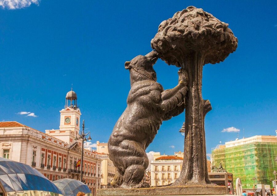 El Oso y el Madroño