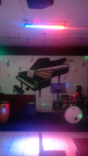 el piano cafe bar