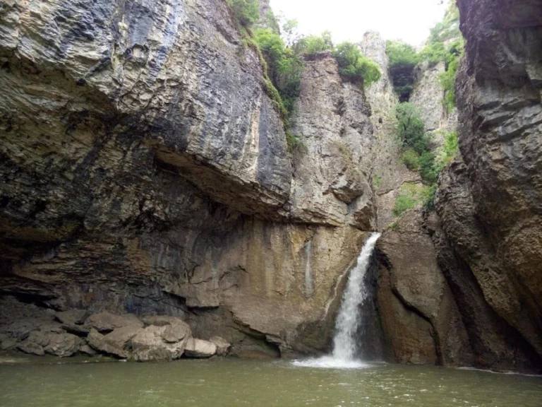 Emen Waterfall
