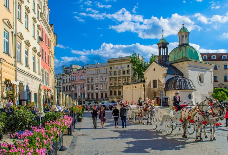european square scene