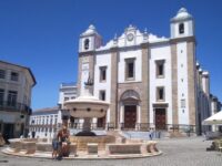 Giraldo Square Fountain