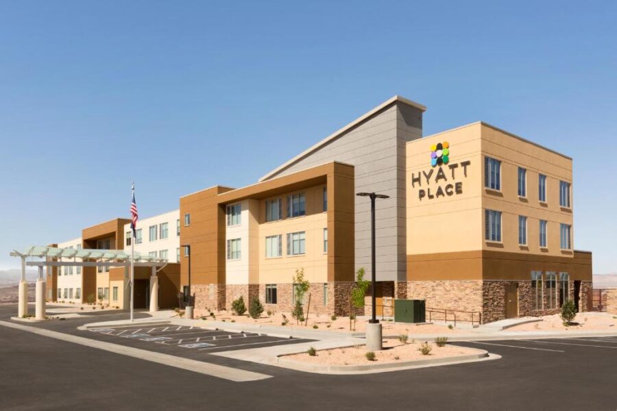 Holiday Inn Express hotel exterior in Las Vegas, featuring modern architecture and a welcoming entrance.