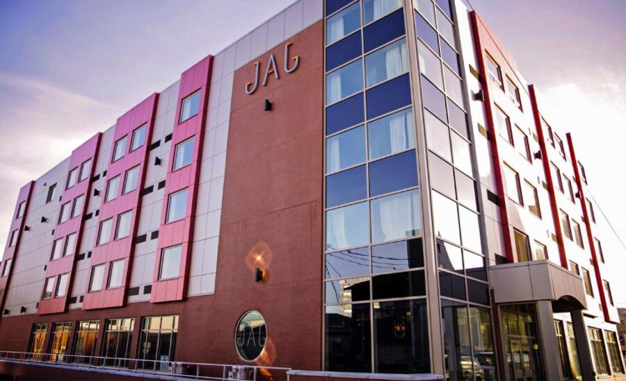 Exterior view of the JAG Boutique Hotel in downtown Chicago, showcasing its modern architecture and urban surroundings.