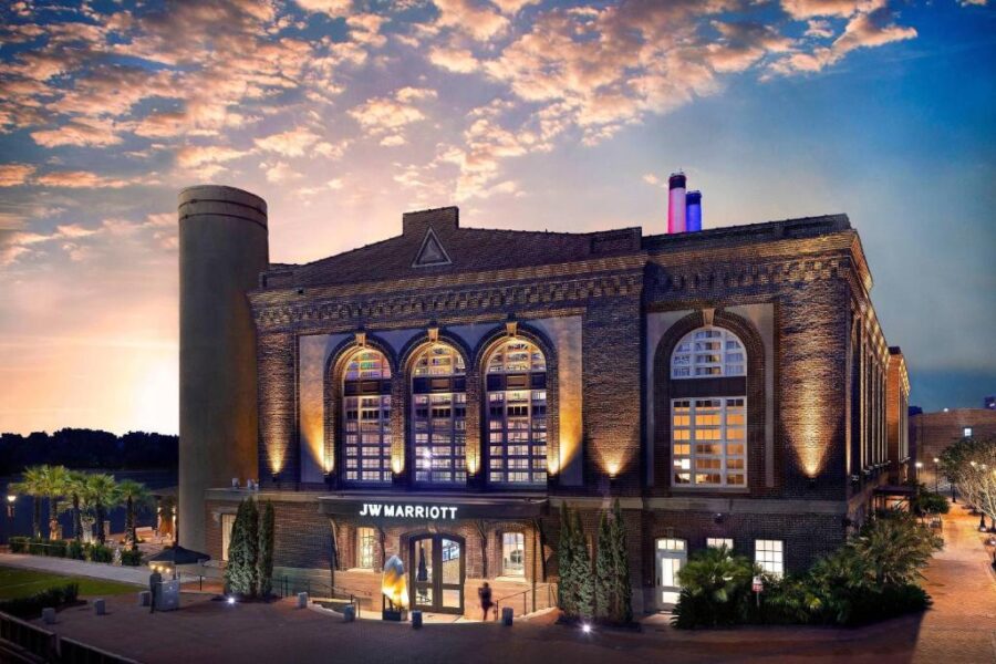 Exterior view of the JWJW Marriott Savannah Plant Riverside District fairgrounds, featuring contemporary design and inviting entrance.
