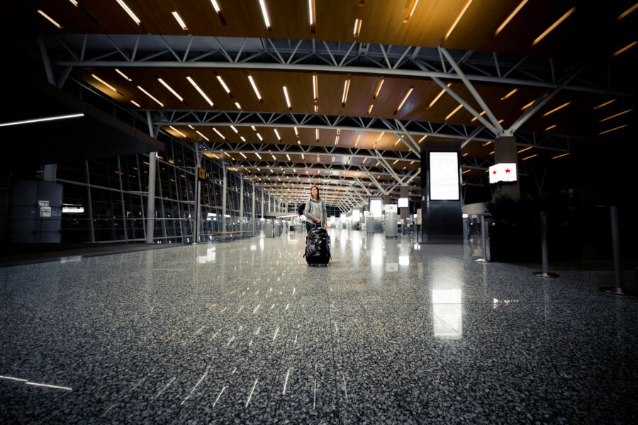 Woman lost at the airport
