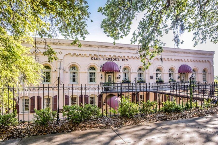 Historic Olde Harbour Inn in Charleston, SC, showcasing classic architecture and charm of the Historic Inns of Savannah Collection.

