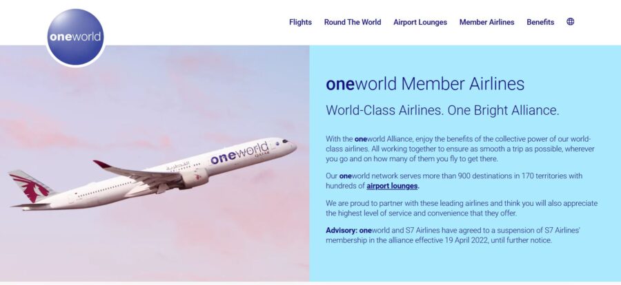 Website, highlighting its affiliation with the Oneworld Alliance for global travel services.