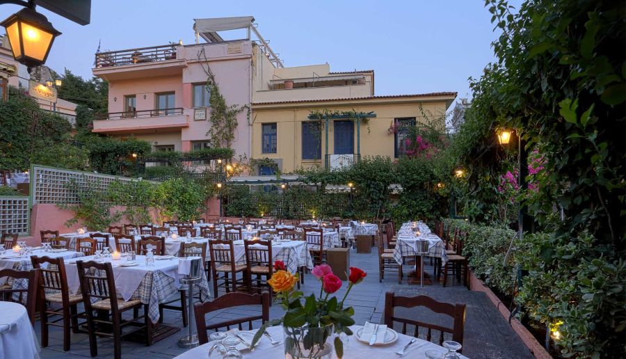 Dining Scenes: From Taverns to Trendy Spots