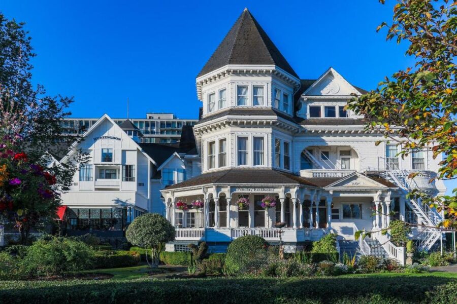 The Pendray Inn & Tea House, a historic hotel in Victoria, British Columbia, showcasing elegant architecture and gardens.