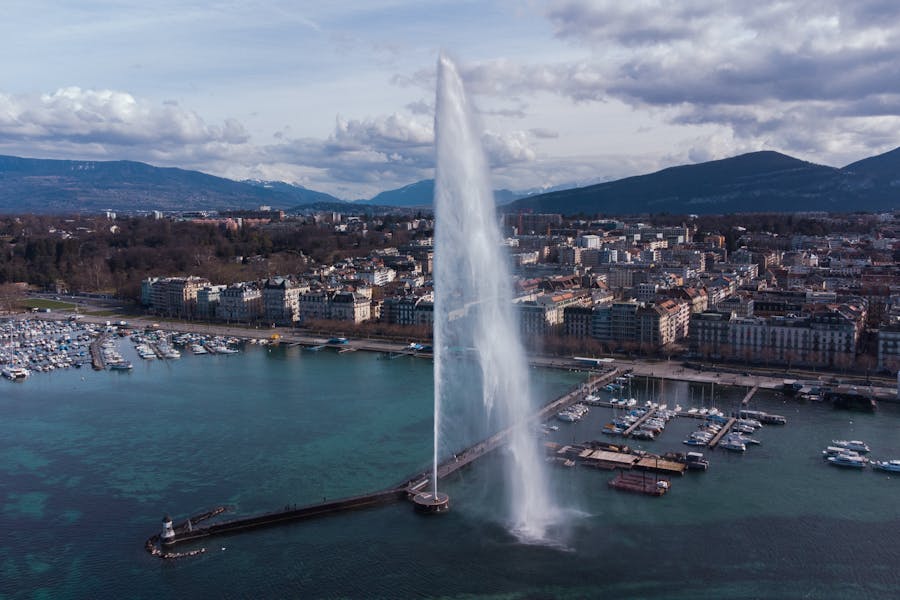The Jet dEau Fountain of Geneva
