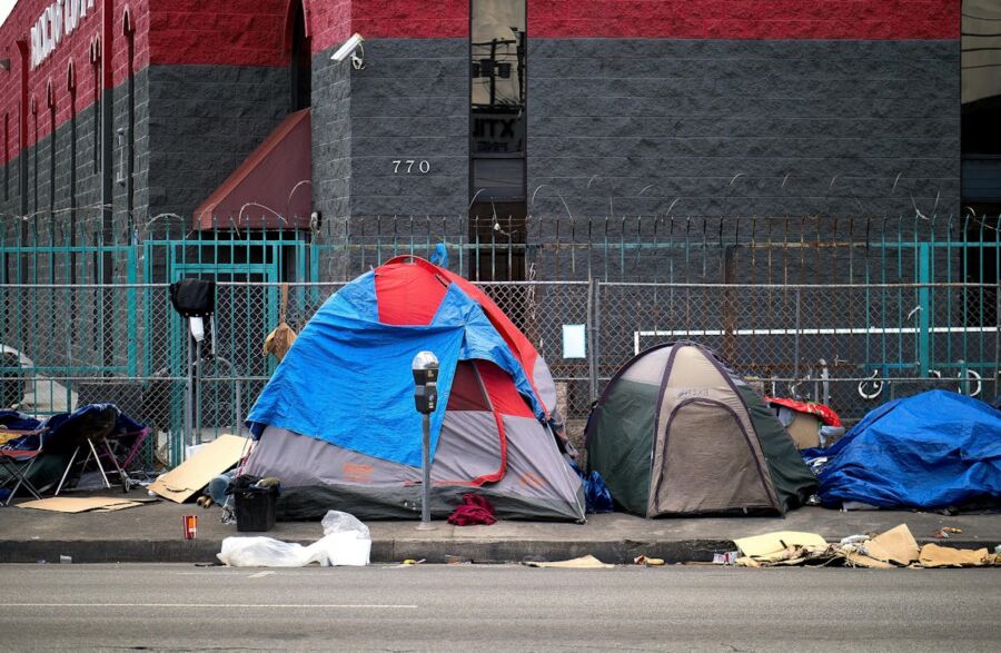 Tents on  the street of Los Angeles 