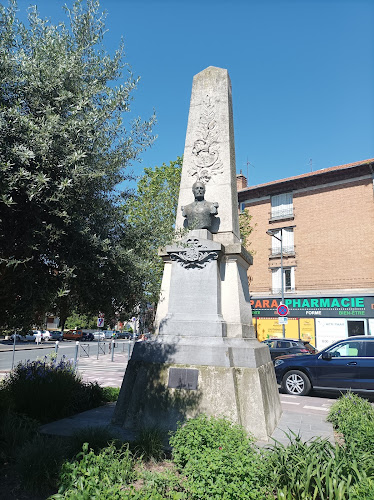 Monument du Général Ladreit de Lacharrière