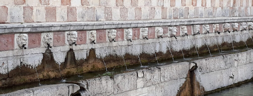 Fountain of the 99 Water Spouts