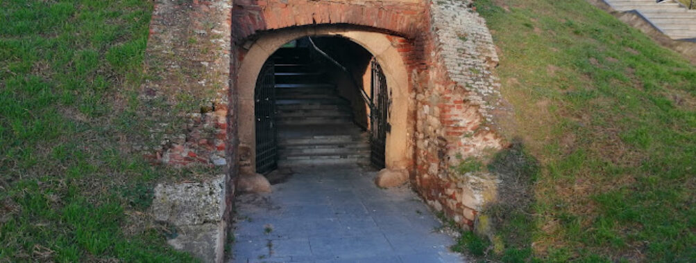 Tunel acces șanțurile Cetății Alba Carolina