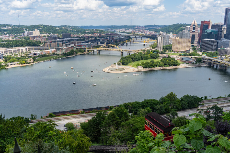 Panoramic view of The Point and Duquesne Incline in Pittsburgh, with a panoramic view of the city
