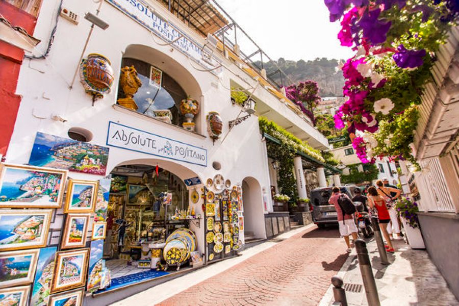 Art galleries line Positano's