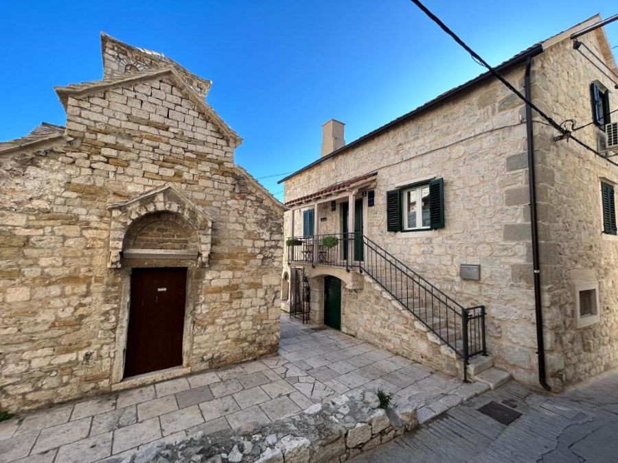 Influence of Dalmatian Traditions