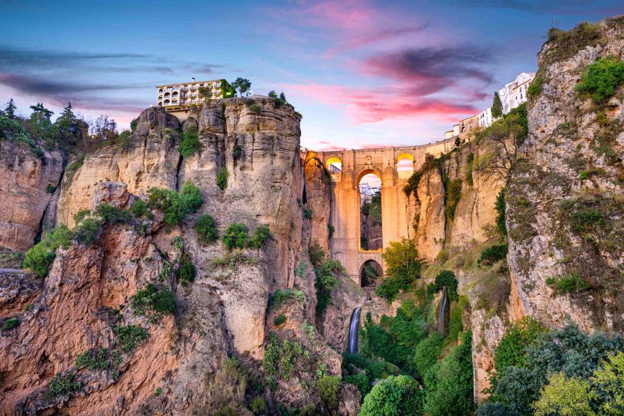 Hidden Gems and Off-the-Beaten-Path Stops