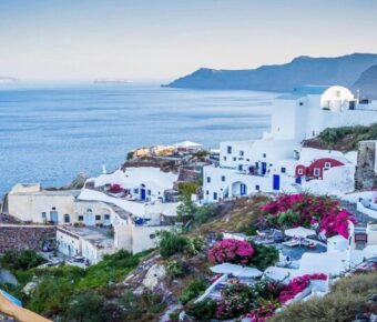 Do You Need a Car in Santorini? 7 Insider Tips Most Travelers Overlook