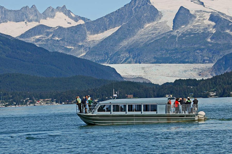Boat Tours and Cruises
