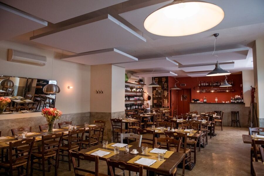 interior of the Trattoria Pennestri restaurant in Rome
