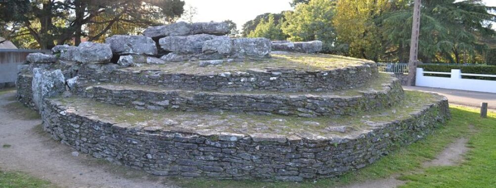 Tumulus Des Mousseaux