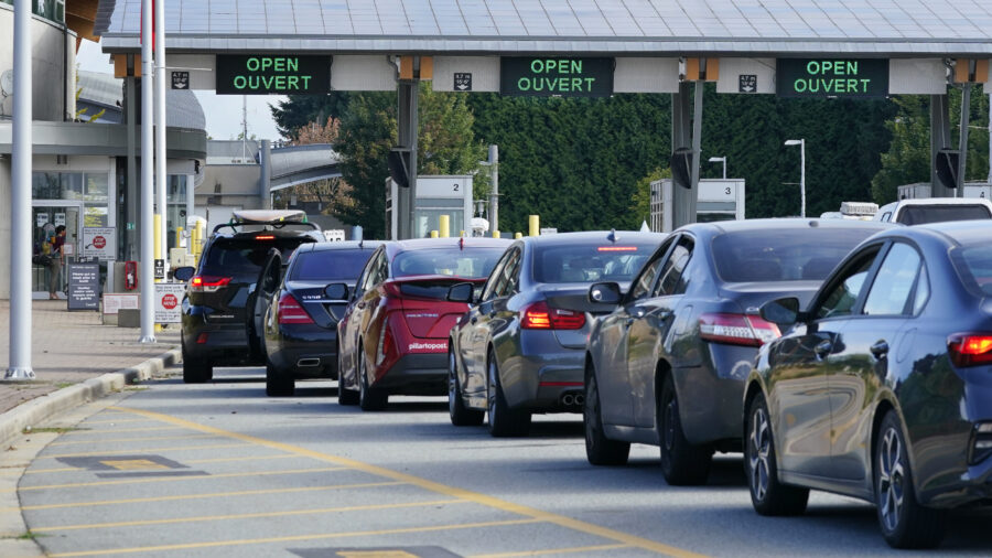 Essential Travel Documents for Crossing the U.S.-Canada Border by Car