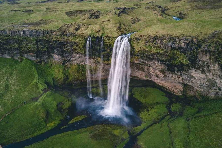 Iconic Views and Panoramic Spots