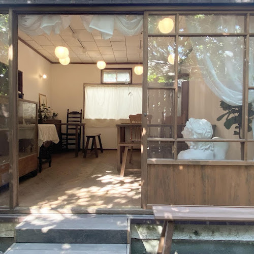在 aru